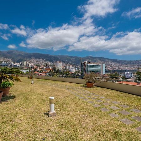 Miramar Apartment With Pool By Hr Madeira Funchal  Kültér fotó